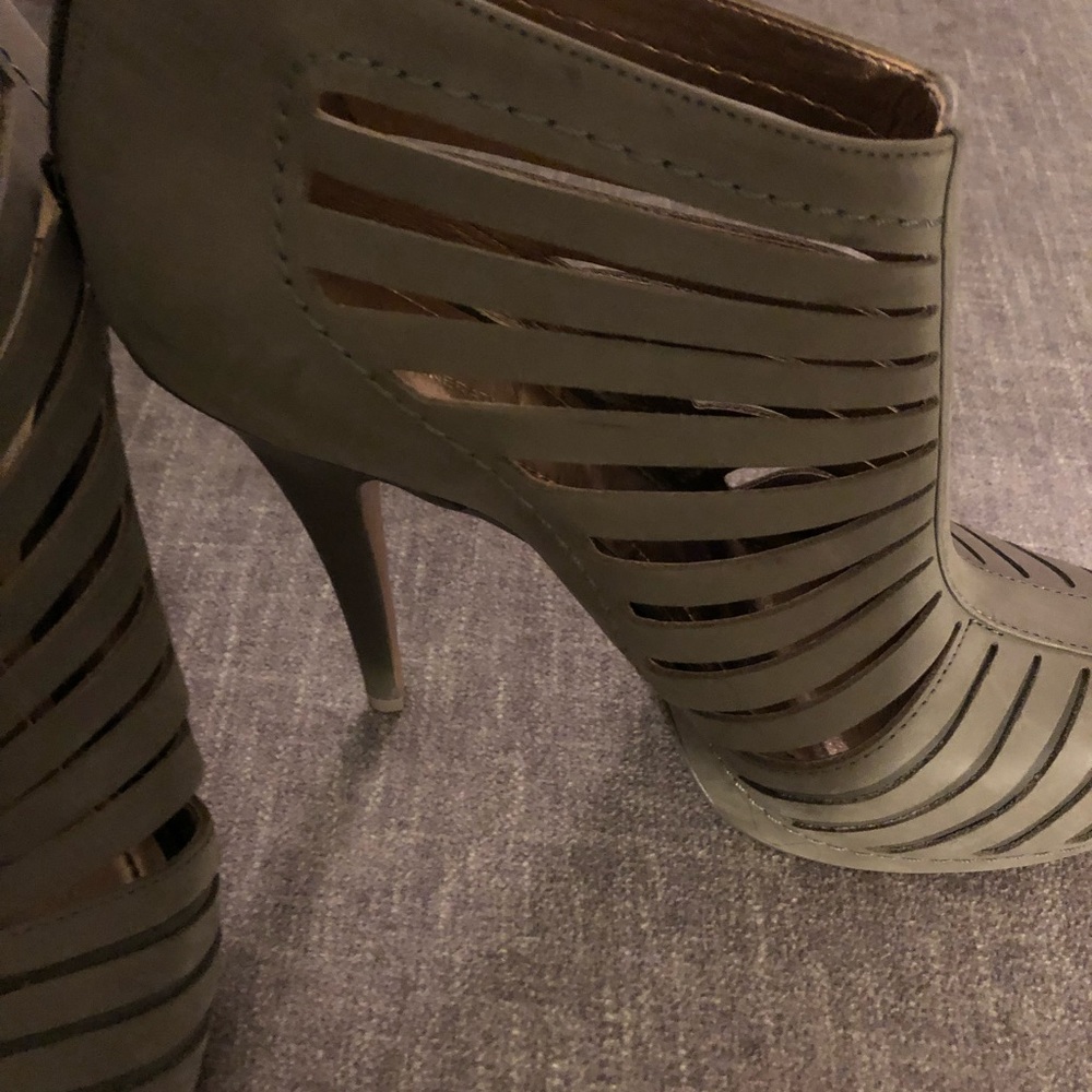 BCBG Generation Slate Heels - Picture 6 of 6